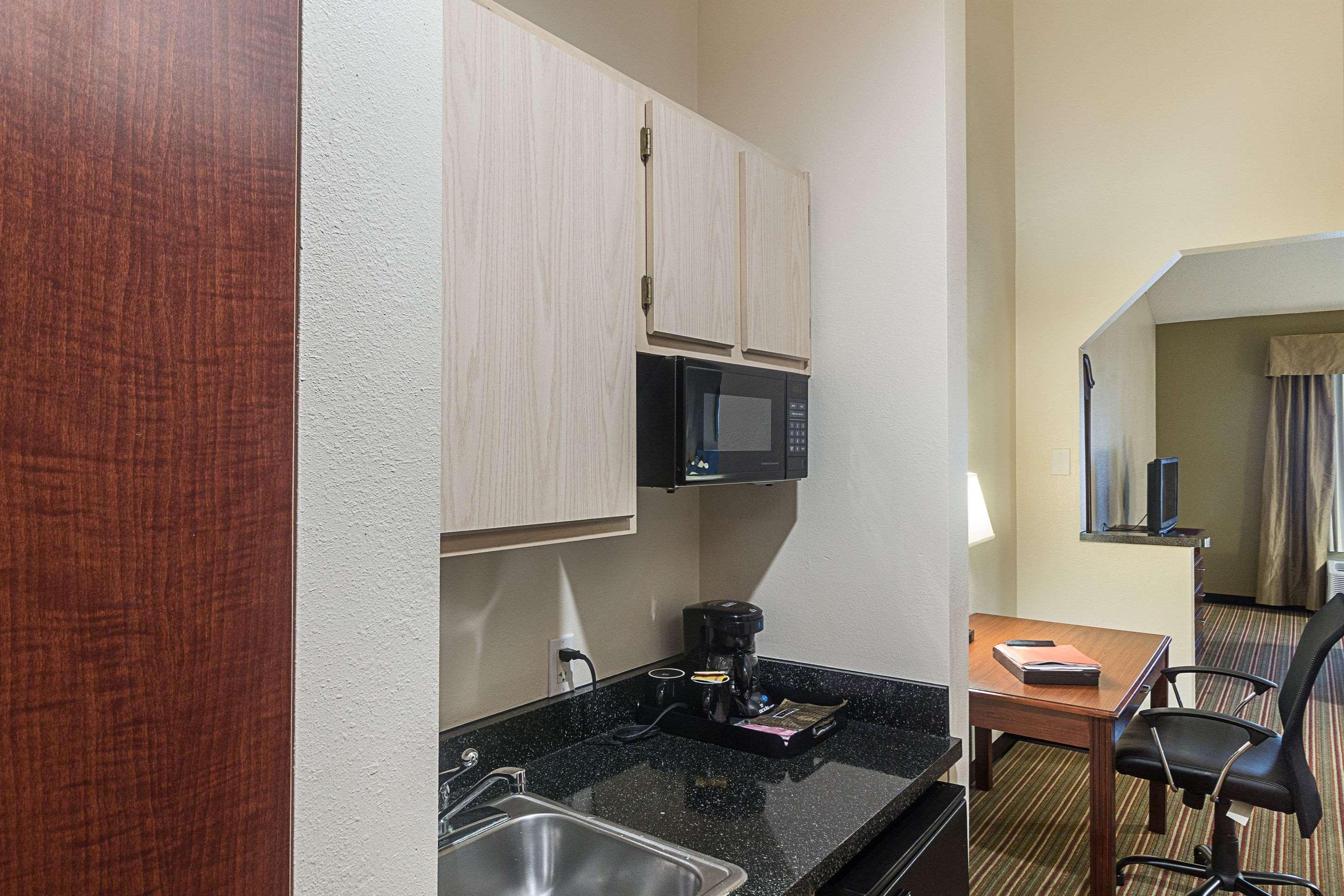 Quality Inn & Suites West Chase Х'юстон Екстер'єр фото