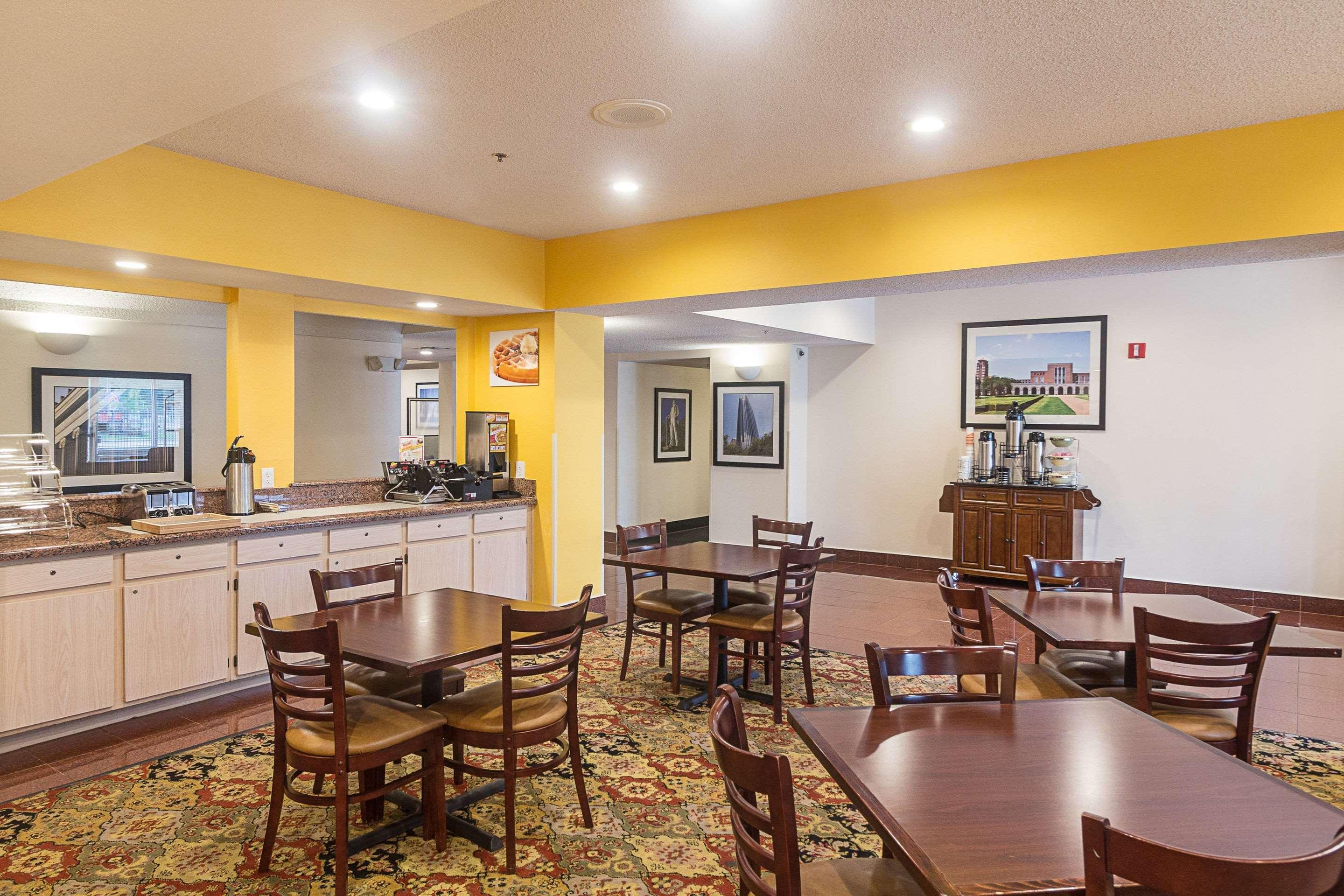 Quality Inn & Suites West Chase Х'юстон Екстер'єр фото